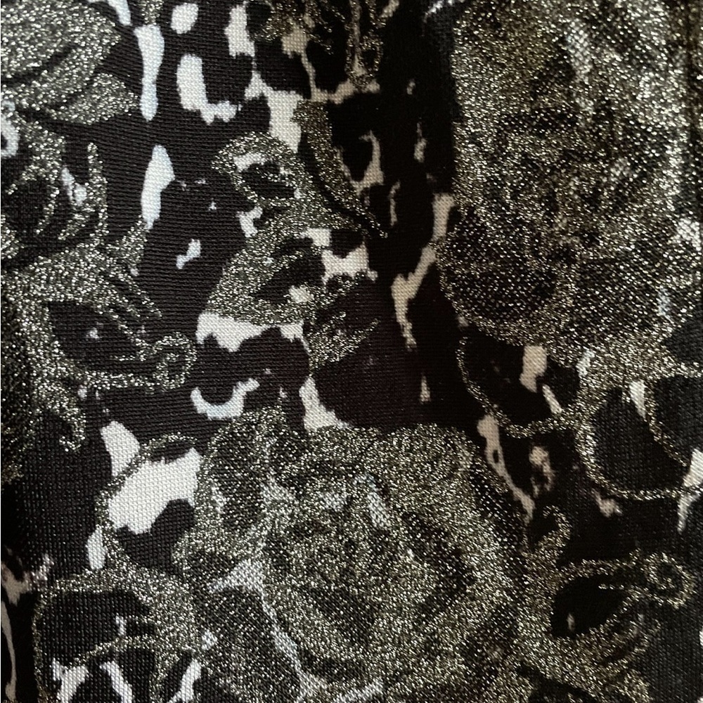St. John Metallic Floral Blazer Sz 10 - Picture 4 of 7
